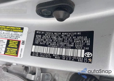 2018 Toyota Corolla Se z USA, uszkodzony, nr VIN 5YFBURHE3JP761453